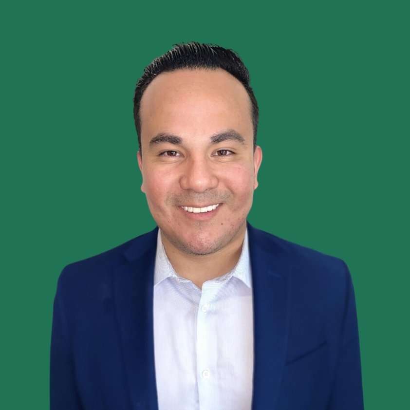 This is a headshot of Ivy Coach's Jose Magana, a former Stanford admissions officer.